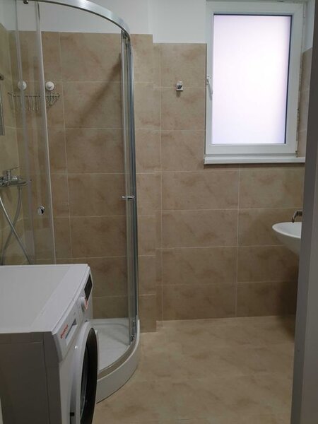 Fundeni, vis a vis de spital, Aleea Sucidava, bloc din 2020, centrala, AC